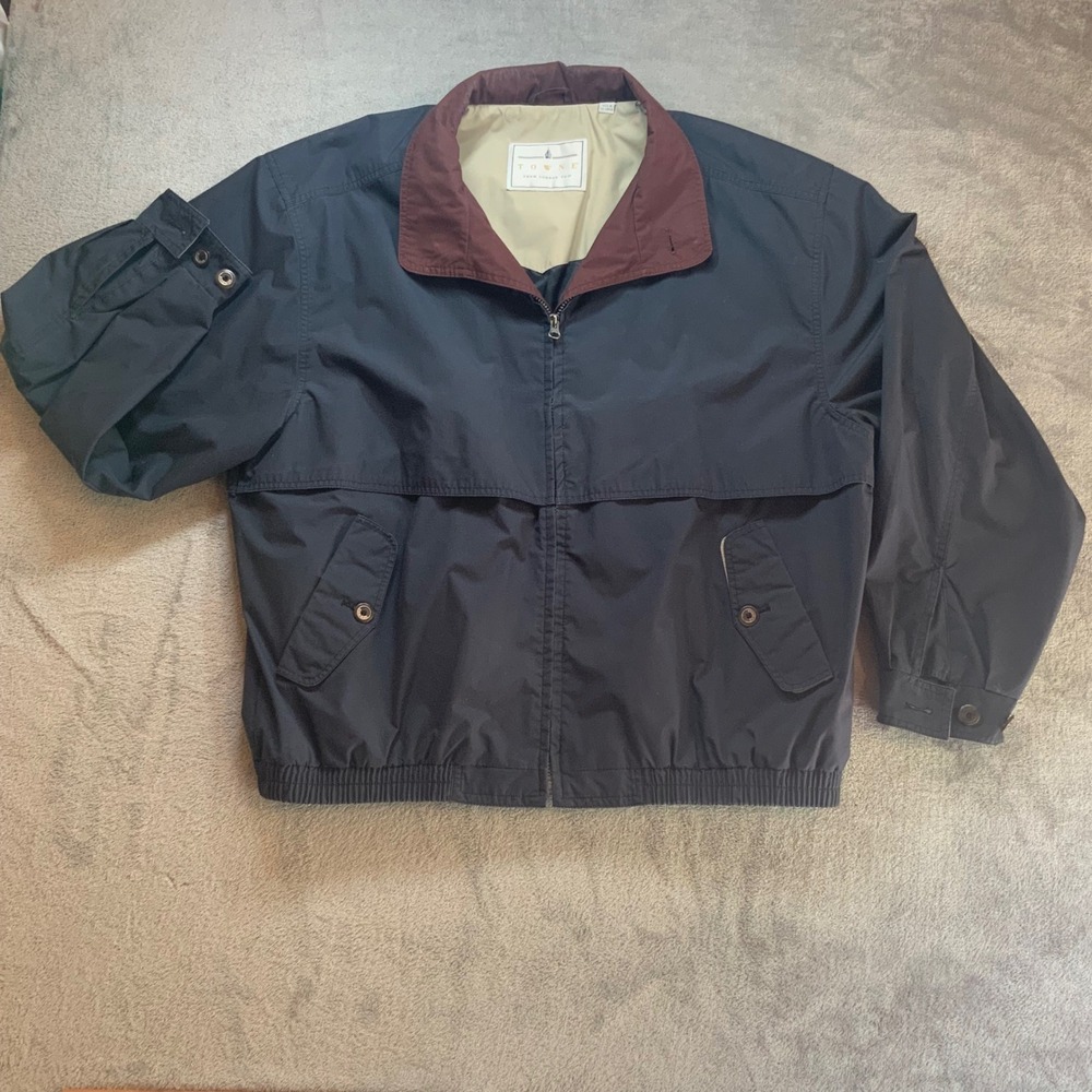 Towne London Fog Mens XL Long Navy Blue Windbreaker Jacket Burgundy Collar Zip